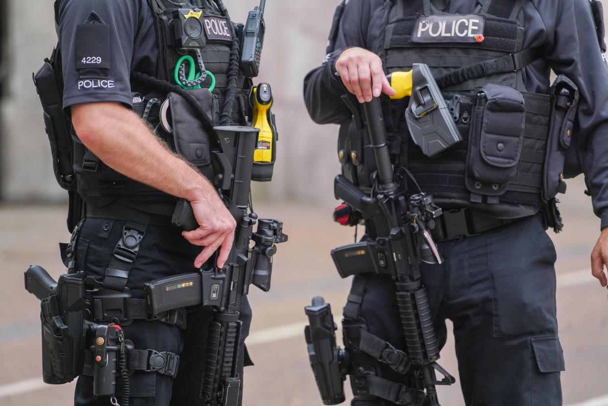 London UK. 26 September 2023.  Armed Met police officers return to duty  as hundreds of officers  from the Metropolitan police stepped back from firearms duties in protest after  an officer being charged with killing  Chris Kaba, 24, Credit amer ghazzal/Alamy Live News