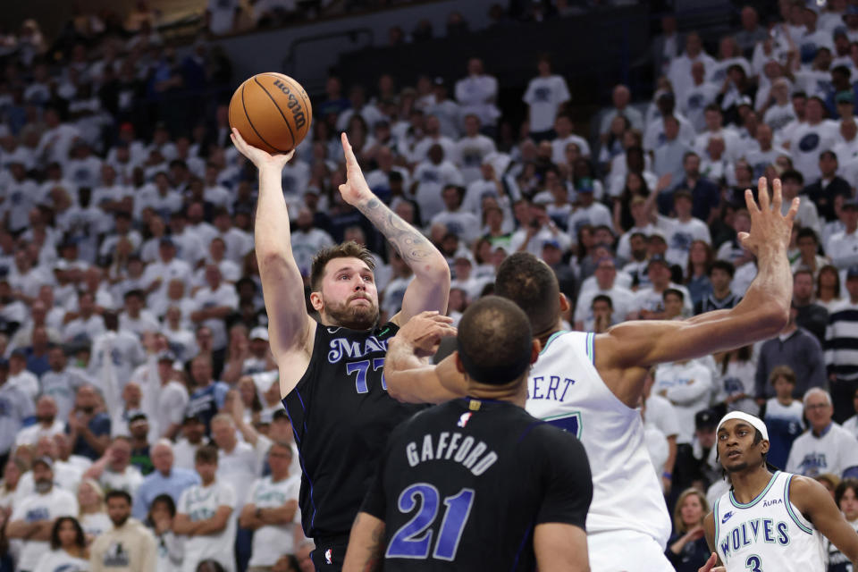 Luka Doncic今日投進關進三分。 Credit: Jesse Johnson-USA TODAY Sports