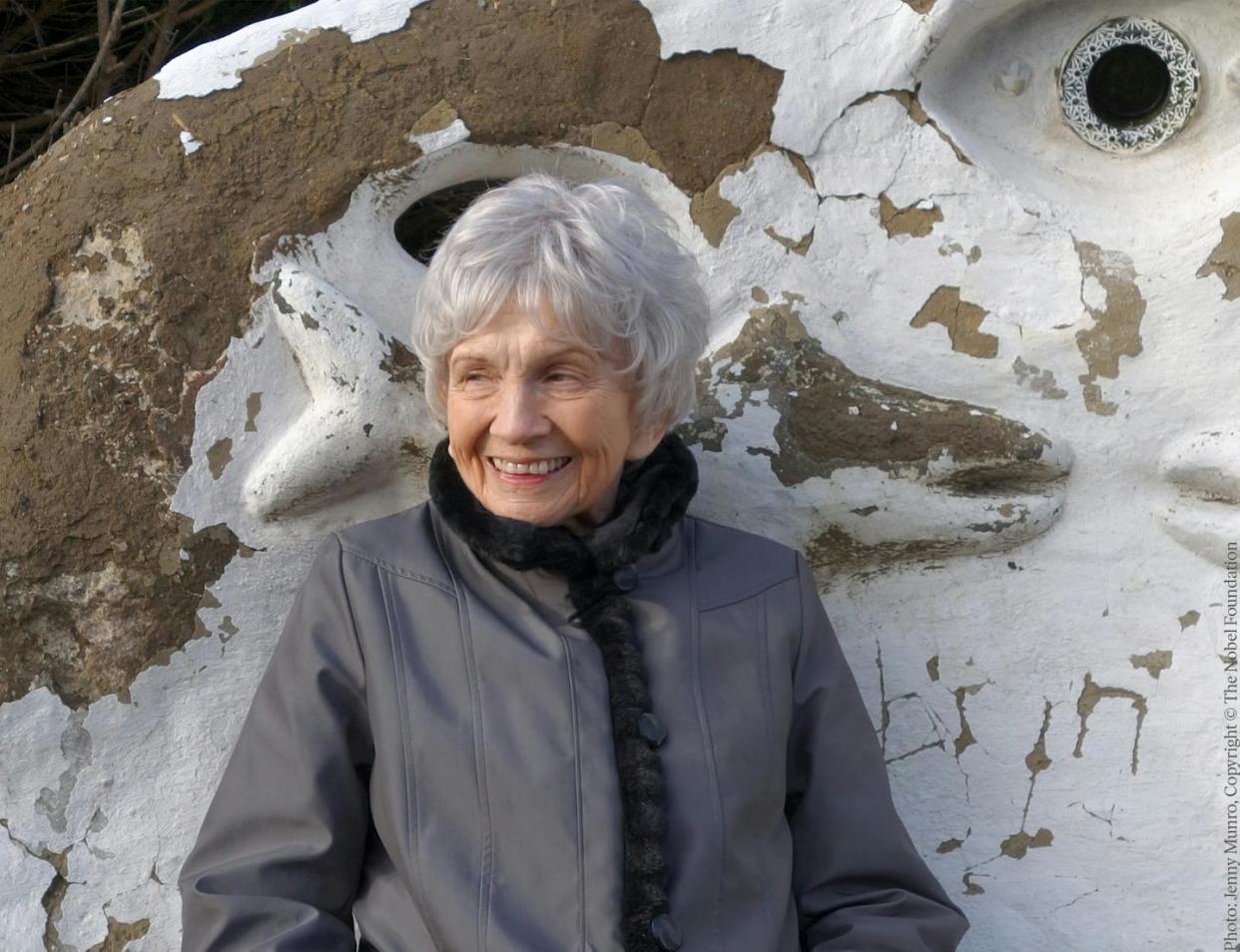 Retrato de Alice Munro, por Jenny Munro. <a href="https://www.nobelprize.org/prizes/literature/2013/munro/photo-gallery/?gallery_style=page#gallery-1" rel="nofollow noopener" target="_blank" data-ylk="slk:© The Nobel Foundation;elm:context_link;itc:0;sec:content-canvas" class="link ">© The Nobel Foundation</a>