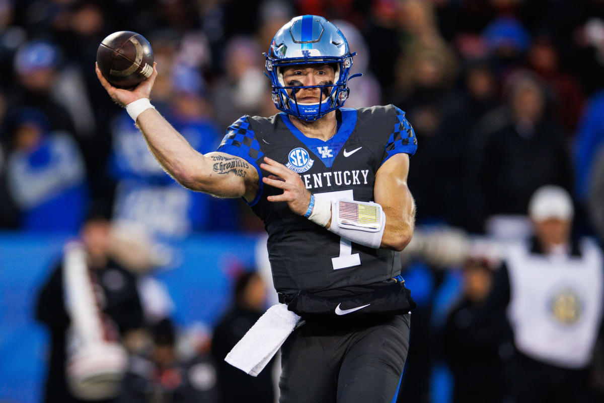 2023 NFL Mock Draft: Falcons land EDGE, Panthers trade up for QB