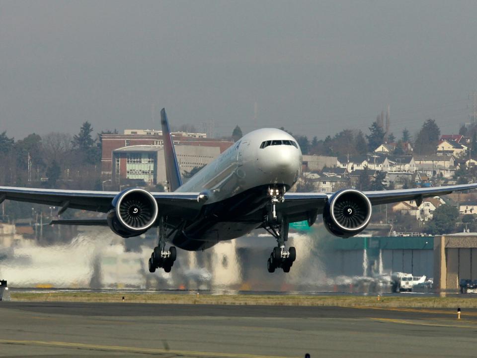 Delta Boeing 777-200LR