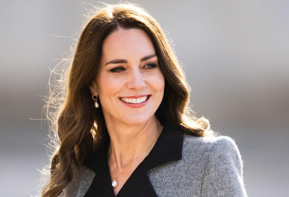 copenhagen, denmark february 23 catherine, duchess of cambridge walks across the amalienborg courtyard on february 23, 2022 in copenhagen, denmark the duchess of cambridge visits copenhagen between 22nd and 23rd february on a working visit with the royal foundation centre for early childhood photo by samir husseinwireimage