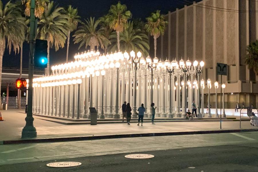 Conoce Urban Lights, más de 200 farolas que iluminan Los Ángeles 