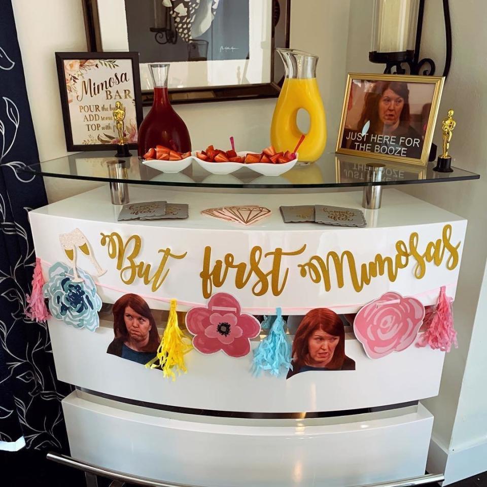 A bridal shower based on "The Office" would not be complete without a Meredith-themed mimosa bar. (Photo: <a href="https://www.instagram.com/kayleighkill/" target="_blank">@kayleighkill</a>)