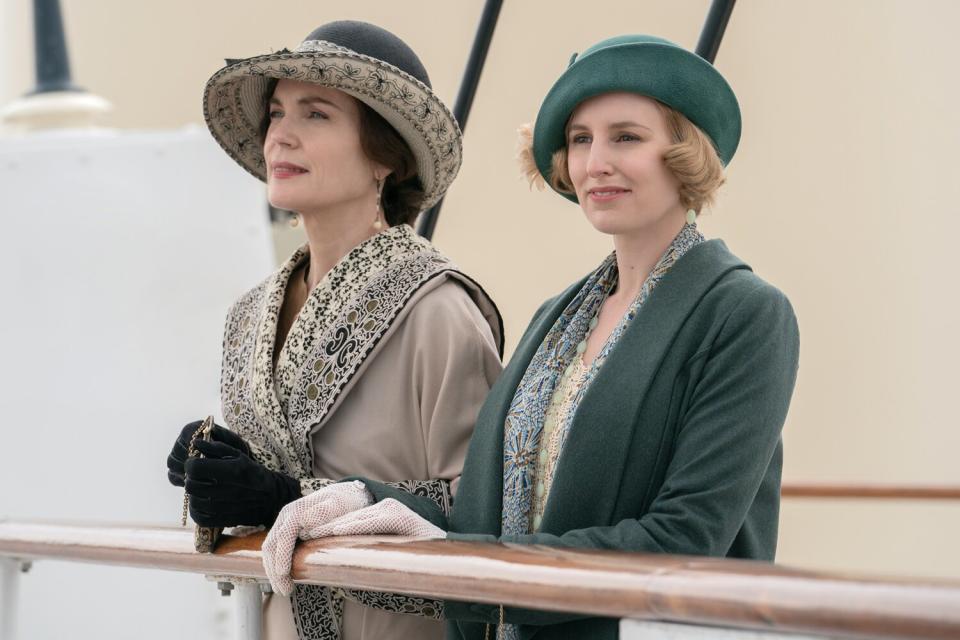 Elizabeth McGovern stars as Cora Grantham and Laura Carmichael as Lady Edith Hexham in DOWNTON ABBEY: A New Era, a Focus Features release