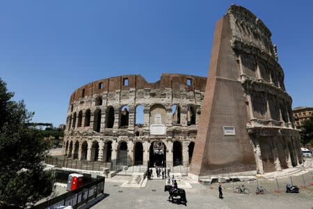 A view of the Colosseum after the latest stage of restoration by luxury goods firm Tod's in Rome, Italy, July 1, 2016. REUTERS/Alessandro Bianchi