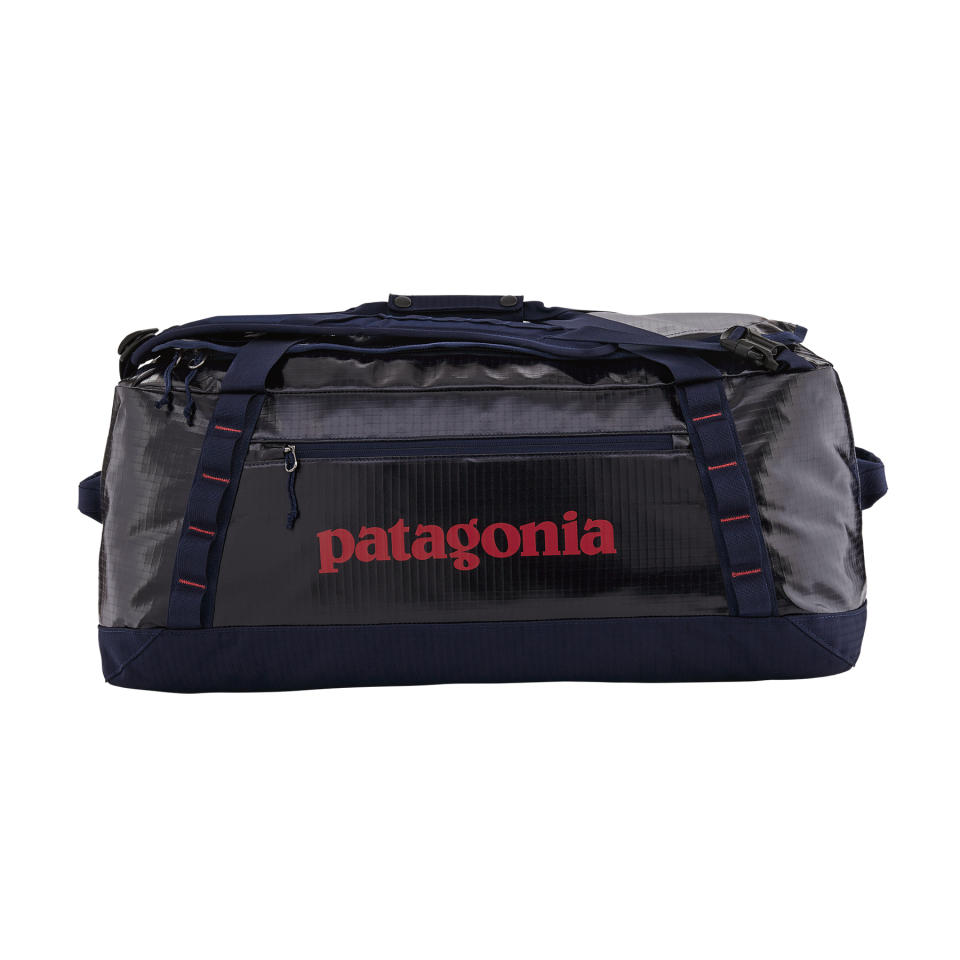 Auch die Black-Hole-Taschen von Patagonia bestehen aus recyceltem Material (Bild: Patagonia)