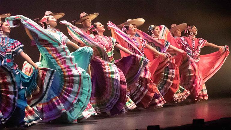 The show ¡Viva Mexico! ¡Viva America! comes to the CFCC Wilson Center May 18.