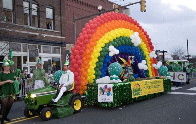 St Louis Cardinal mascot, Fredbird to march in Shortest St Pats Parade –  The World's Shortest St Patrick's Day Parade