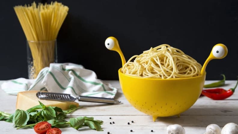 This colander makes dinnertime fun.