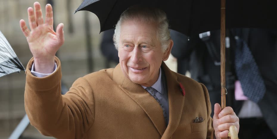 king charles iii pelted with eggs whilst on royal visit