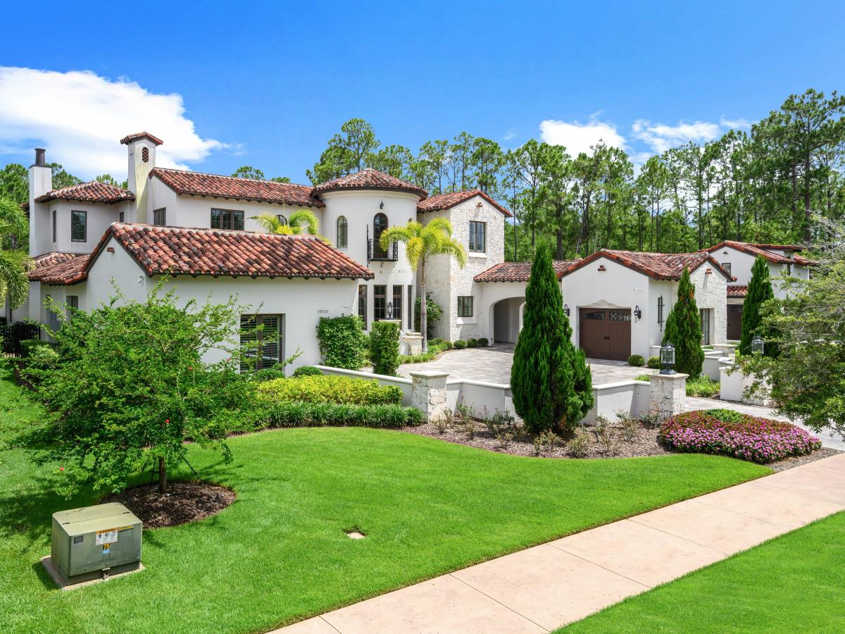 You Can Live In A Mansion At Disney World For $4.5 Million