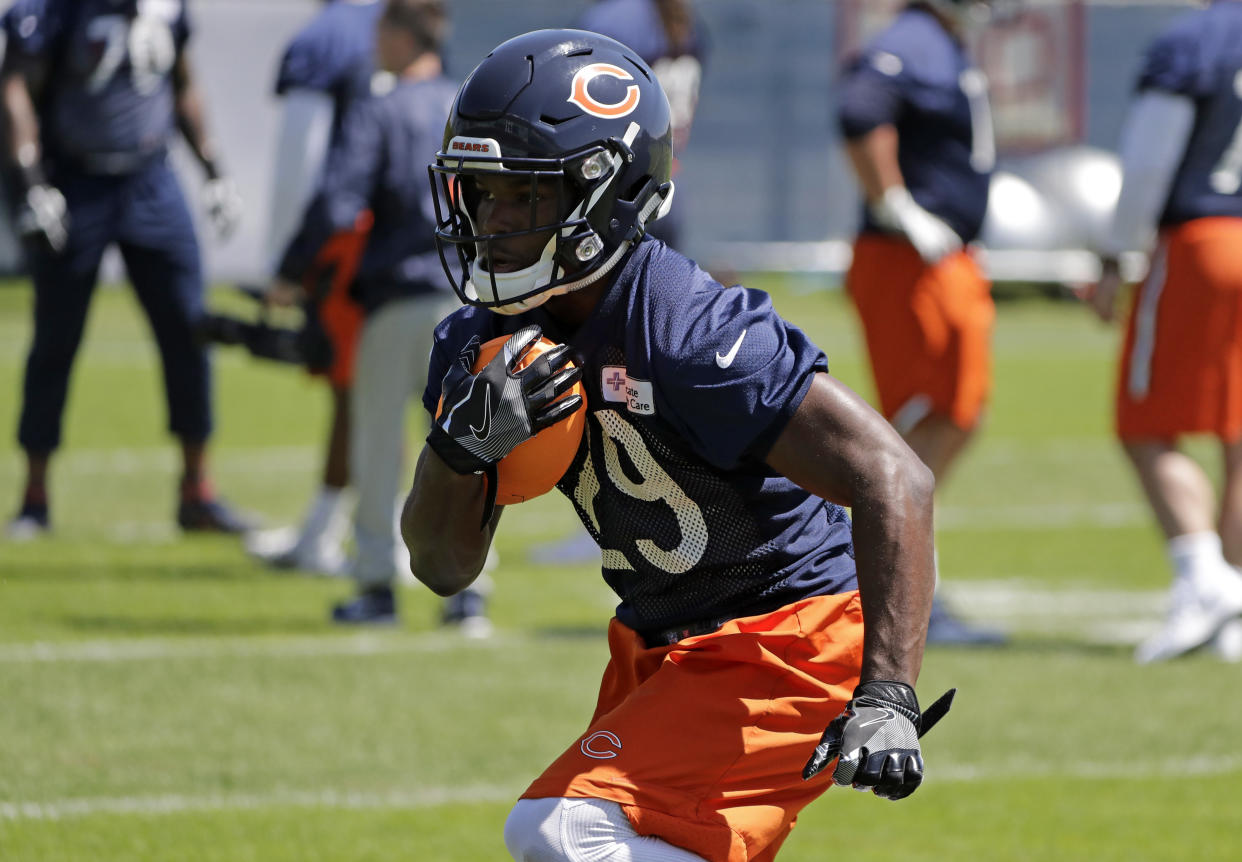 Chicago Bears RB Tarik Cohen surprised the students and staff of a North Carolina elementary school on Monday. (AP)