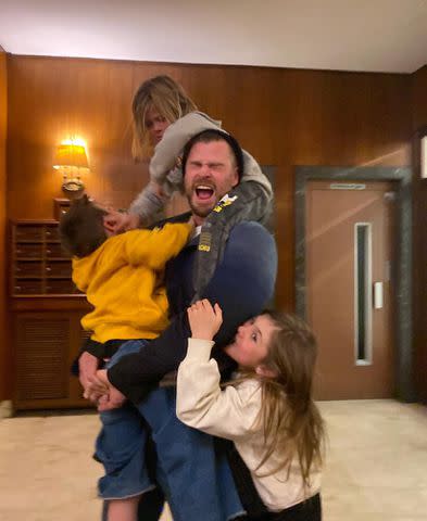 <p>Elsa Pataky Instagram</p> Chris Hemsworth with his kids