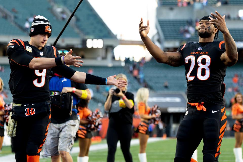 Joe Mixon and the Cincinnati Bengals are favorites against the Pittsburgh Steelers in NFL Week 11.