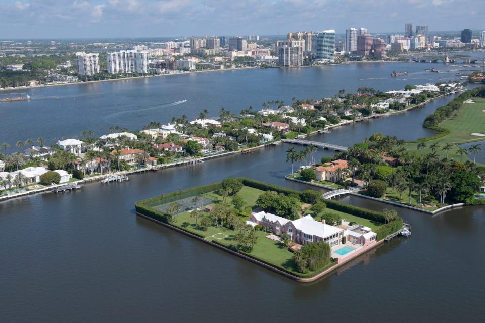 Seen in the foreground is Palm Beach's Tarpon Island as it looked when it was purchased in July 2021 for $85 million by developer Todd Michael Glaser and an investment group.