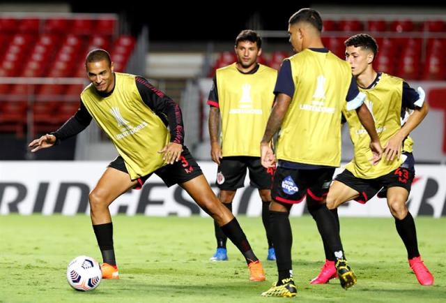 Racing Club de Montevideo  Una forma de jugarlo, una forma de