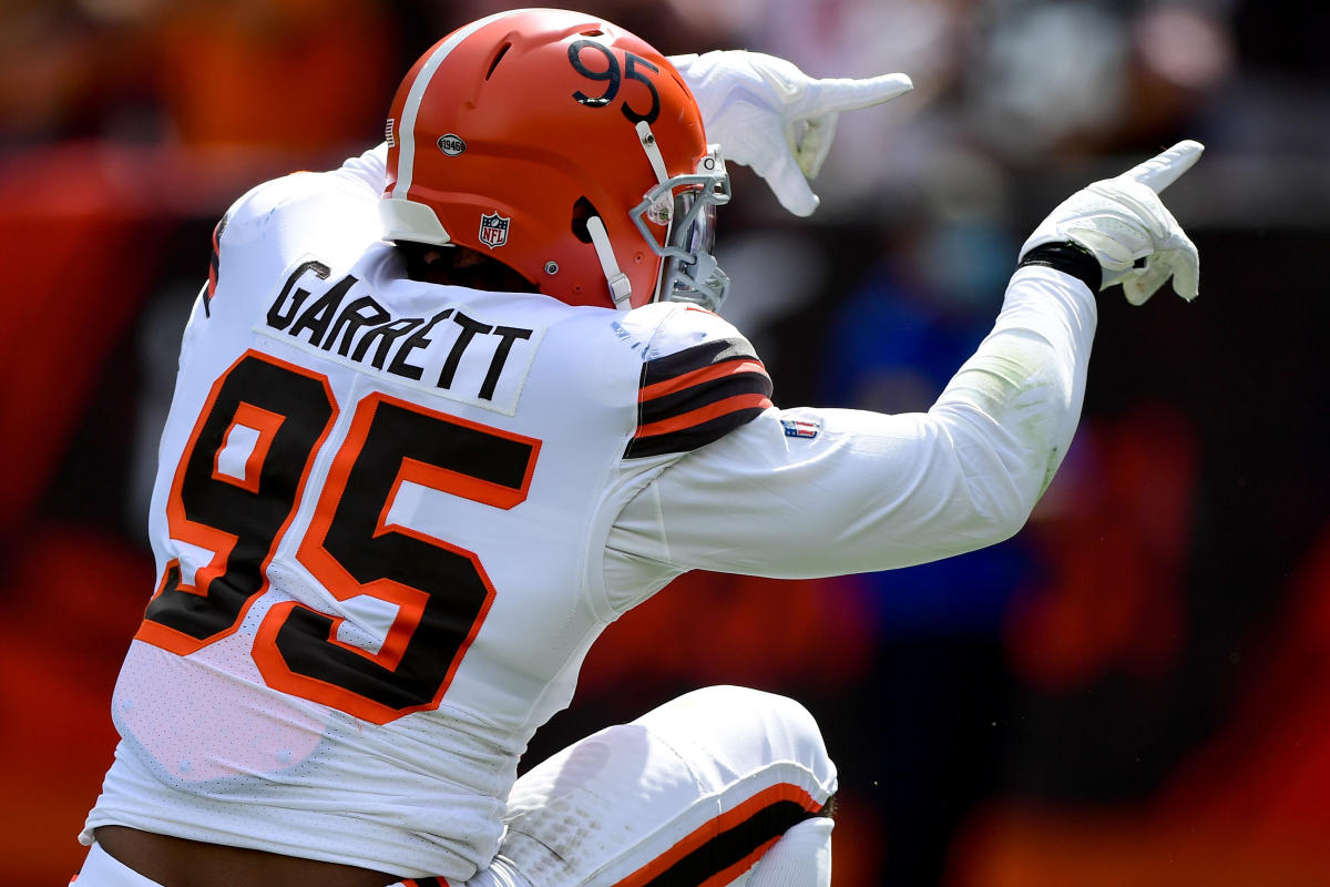 Myles Garrett Dresses Up As The “Sack Reaper” For Halloween, With