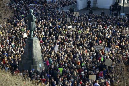 People demonstrate against Iceland's Prime Minister Sigmundur Gunnlaugsson in Reykjavik, Iceland on April 4, 2016 after a leak of documents by so-called Panama Papers stoked anger over his wife owning a tax haven-based company with large claims on the country's collapsed banks. REUTERS/Stigtryggur Johannsson