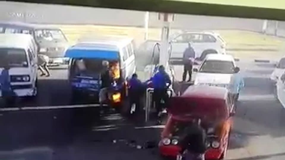 The minibus driver accidentally spilled a small amount of petrol starting the fire. Source: LiveLeak