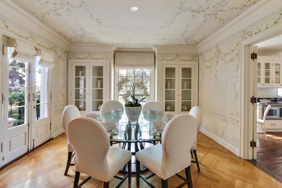 <p>This smaller dining room is modest but great for intimate meals. (Sotheby’s International Realty) </p>