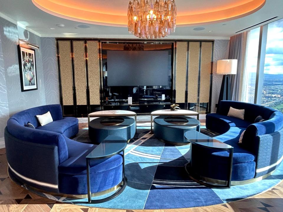 Fleur de Lis Suite at Fontainebleau living room