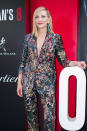 <p>Den Anfang macht Cate Blanchett in ihrem stilvollen Hosenanzug von Missoni. Zu dem schillernden Outfit kombinierte die Schauspielerin aus “Ocean’s 8” goldene Pumps und große Ohrringe. Das Haar hatte sie zur Premiere geglättet und zu einem frechen Seitenscheitel gekämmt. (Bild-Copyright: Michael Stewart/WireImage/Getty Images) </p>