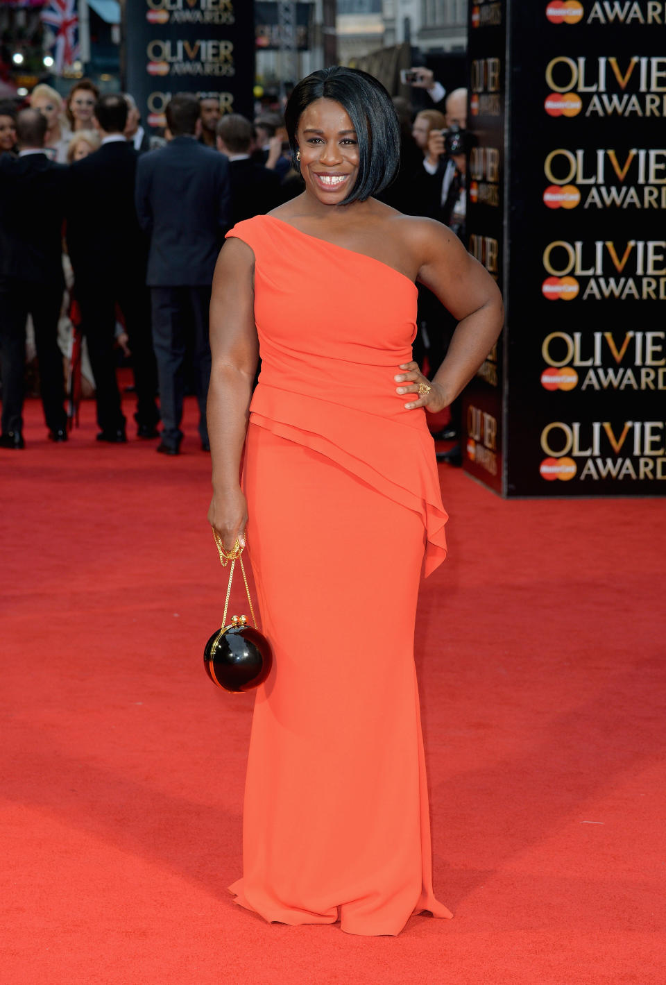 <strong>Uzo Aduba in Elizabeth Kennedy:</strong> Aduba's&nbsp;one-shoulder crepe evening gown is hugging her in all the right places. And that color? Come on, it couldn't be more perfect for her complexion.