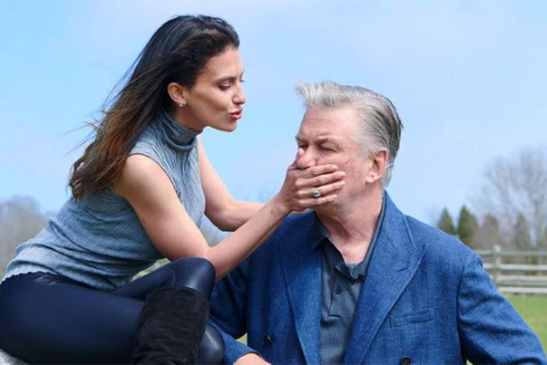 El mensaje de Hilaria Baldwin para su esposo, Alec: “A veces me pregunto cuánto pueden soportar tu cuerpo y tu mente; no quiero perderte”