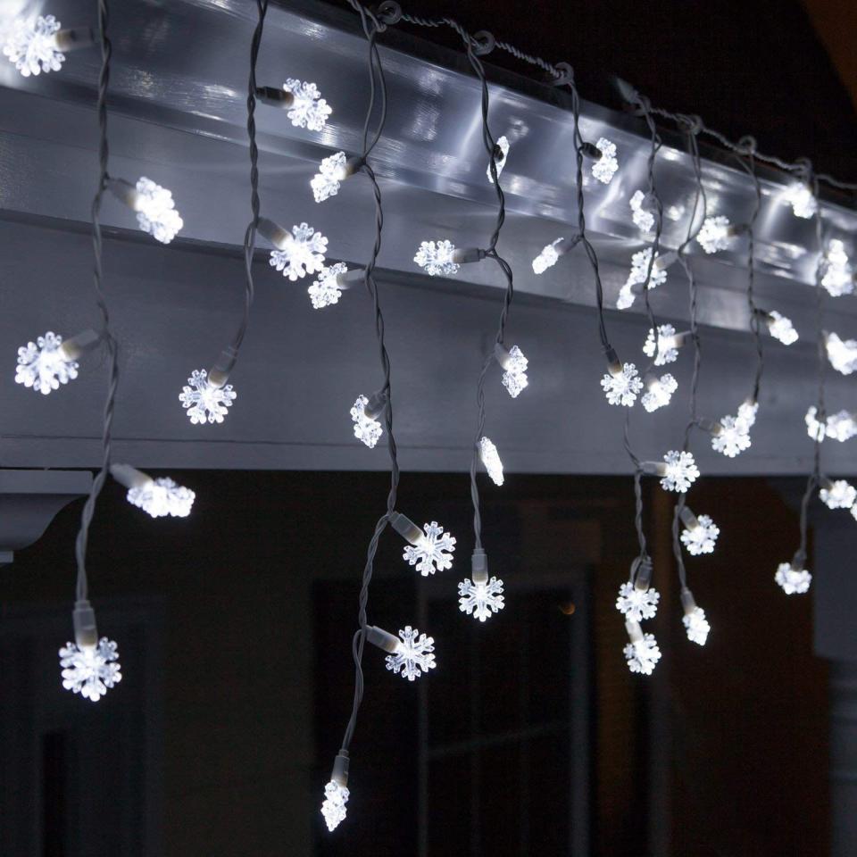 5) Snowflake Icicle Lights