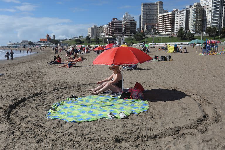 Más allá de este fin de semana largo, el sector turístico enfrenta una enorme incógnita ante un escenario sanitario que se complica y podría derivar en nuevas restricciones