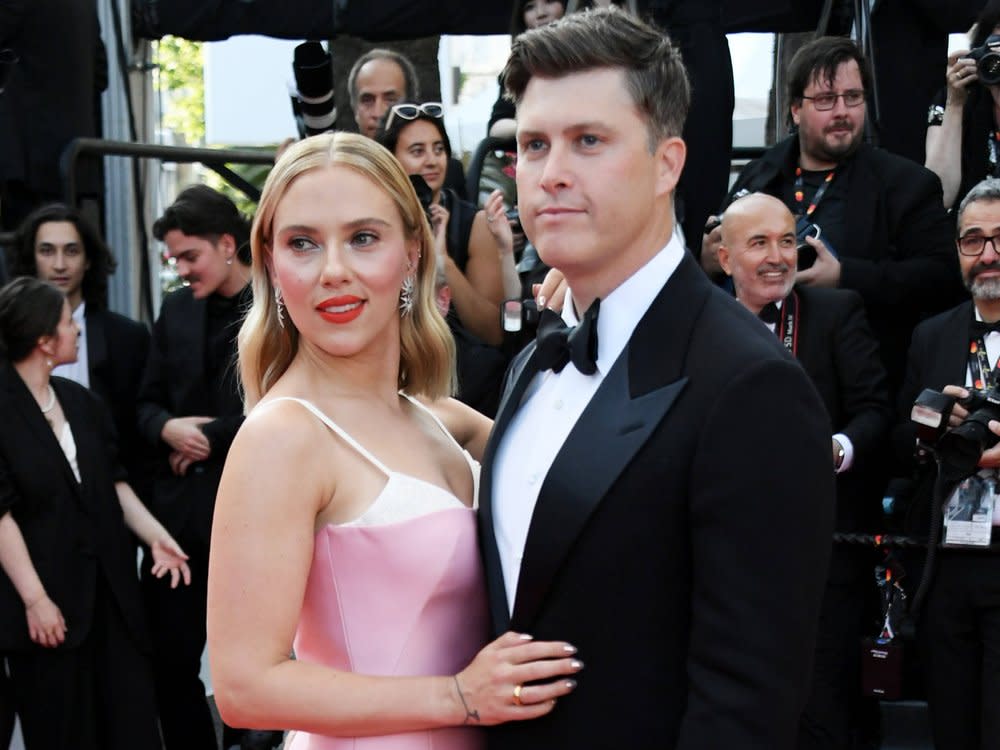 Scarlett Johansson und Colin Jost bei einem seltenen Pärchenauftritt in Cannes. (Bild: imago images/Independent Photo Agency Int.)