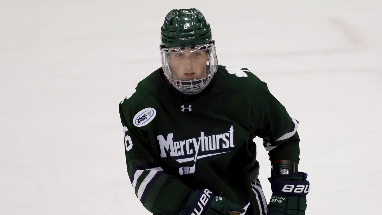 Mercyhurst Lakers center Carson Briere just went viral for all the wrong reasons. (AP Photo)