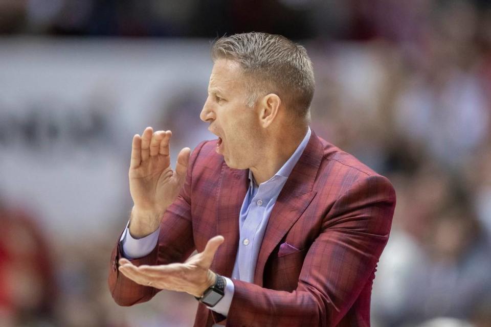 Alabama coach Nate Oats has led the Crimson Tide to the SEC regular season championship in 2020-21 and 2022-23 and has the Tide in first place this season.