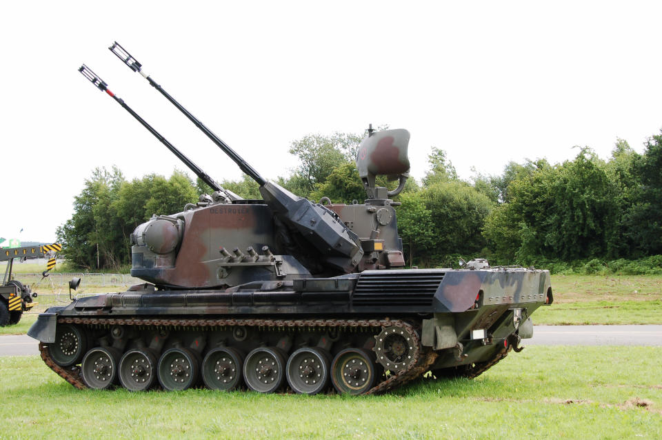 Ein «Gepard»-Panzer der belgischen Armee. Rolf Mützenich (SPD) hat die Entscheidung zur Lieferung solcher Flugabwehrpanzern aus Deutschland an die Ukraine als verantwortbar bezeichnet. (Bild: Getty Images)