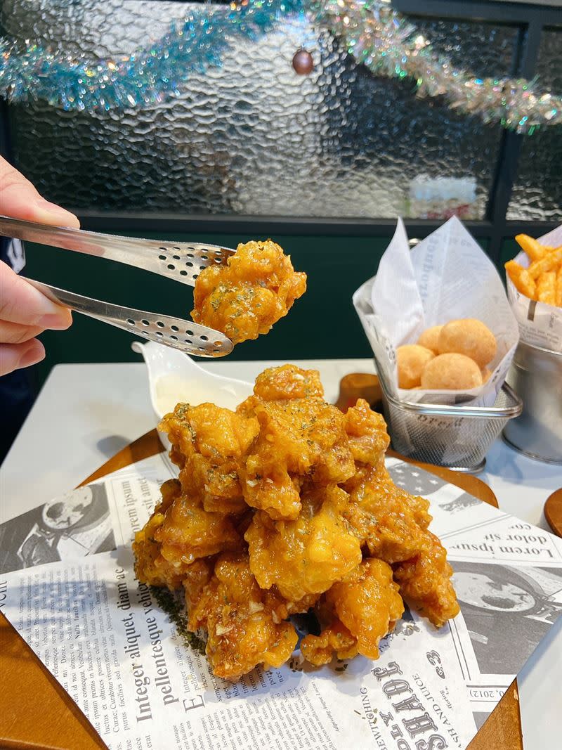 台中人準備開吃！bb.q CHICKEN12月插旗台中，並推出全新口味「楓糖奶香蒜味炸雞」。（圖／全家國際餐飲集團提供）