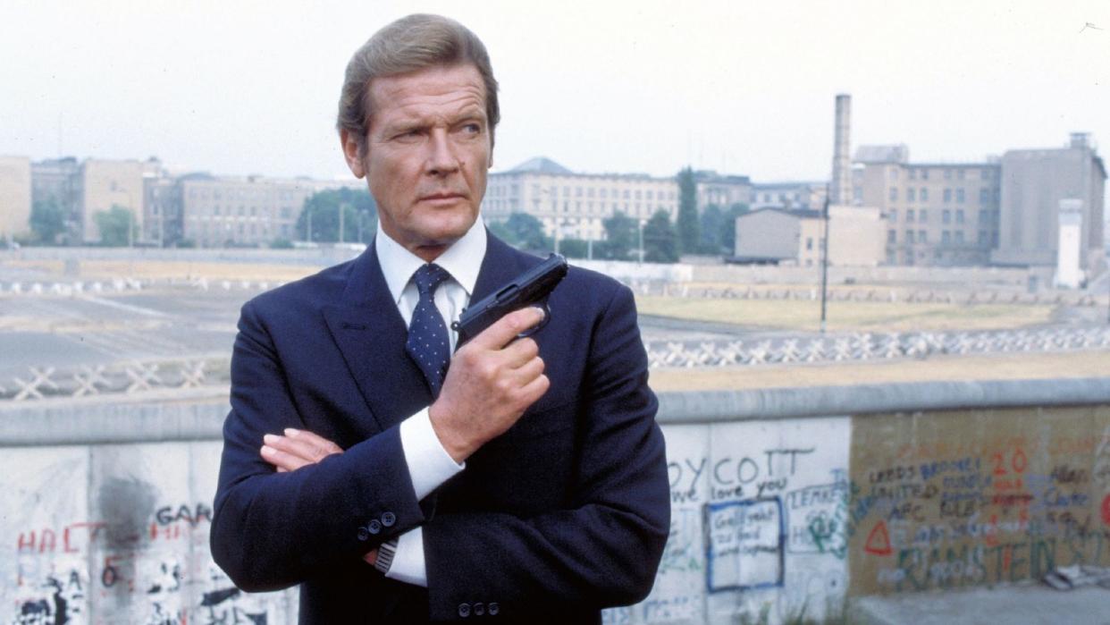 Ein 007 aus dem Bilderbuch: Roger Moore in "James Bond - Octopussy" (1983, erhältlich auf DVD und Blu-ray). Der Gentleman-Schauspieler wäre am 14. Oktober 95 Jahre alt geworden. (Bild: 1983 Danjaq, LLC and Metro-Goldwyn-Mayer Studios Inc. All Rights Reserved)