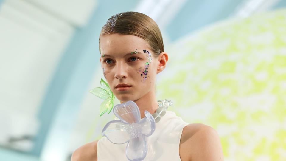 susan fang ss23 catwalk show runway lfw september 2022