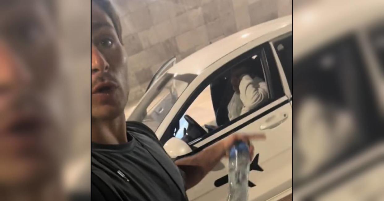 Turista canadiense exhibe a taxista de Cancún por cobrarle $17 mil pesos por viaje: “no viajes a México”. Foto: Captura de video TikTok via @calisthenixpro