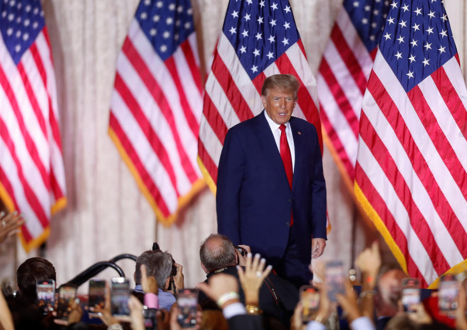 Donald Trump erklärt in Palm Beach seine erneute Kandidatur für die US-Präsidentschaftswahlen (Bild: REUTERS/Octavio Jones)