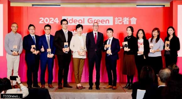 Edenred「Ideal Green減碳永續獎」最佳品牌商家合影。