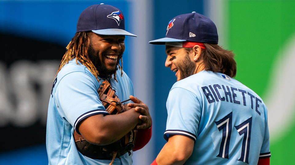 Les stars des Blue Jays Vladimir Guerrero Jr. (à gauche) et Bo Bichette sont deux des meilleurs joueurs de la MLB.  (Kevin Sousa-USA TODAY Sports)