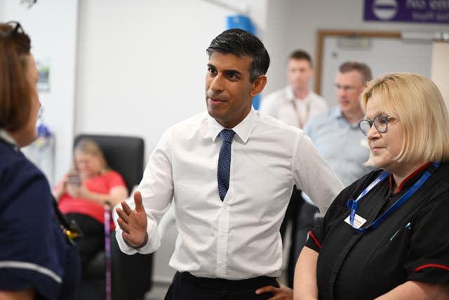 Rishi Sunak with hospital staff