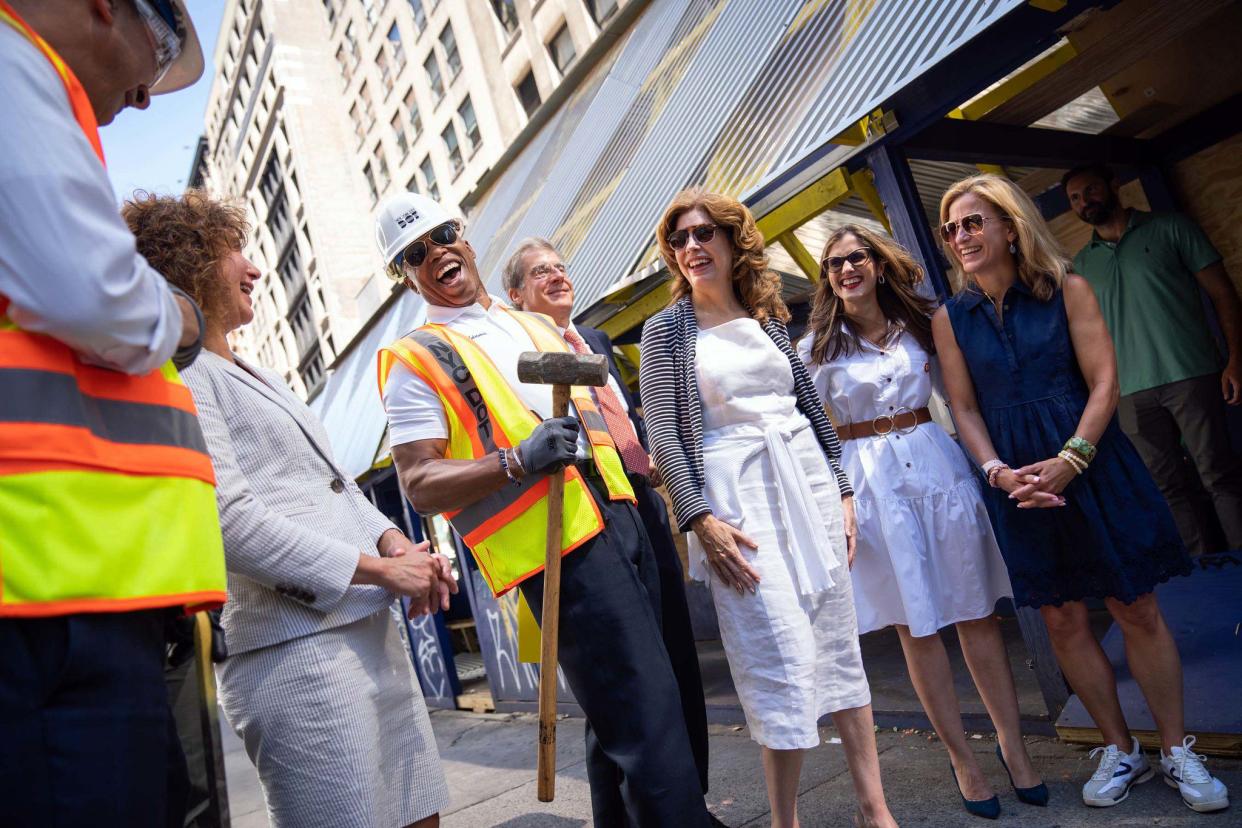 Mayor Eric Adams announces a new, multiagency enforcement initiative focused on spotlighting open and active outdoor dining sheds in the city’s Open Restaurants program and removing abandoned sheds that were formerly part of restaurants that have now shut down. West 32nd Street and Fifth Avenue, Manhattan. Thursday, August 18, 2022. Credit: .