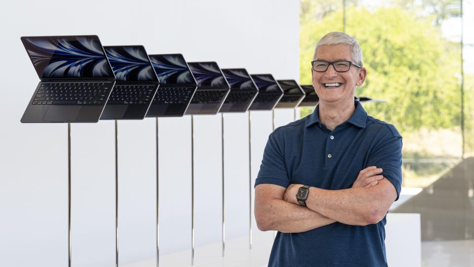 wwdc 2023 live blog tim cook and laptops