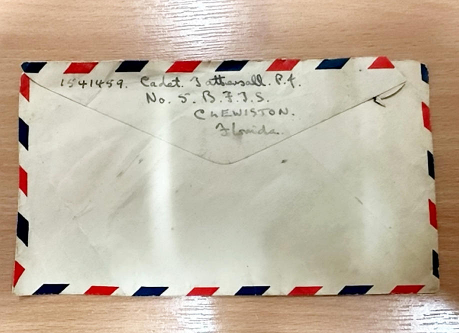 Envelope from US with no letter inside arrives 80 years later