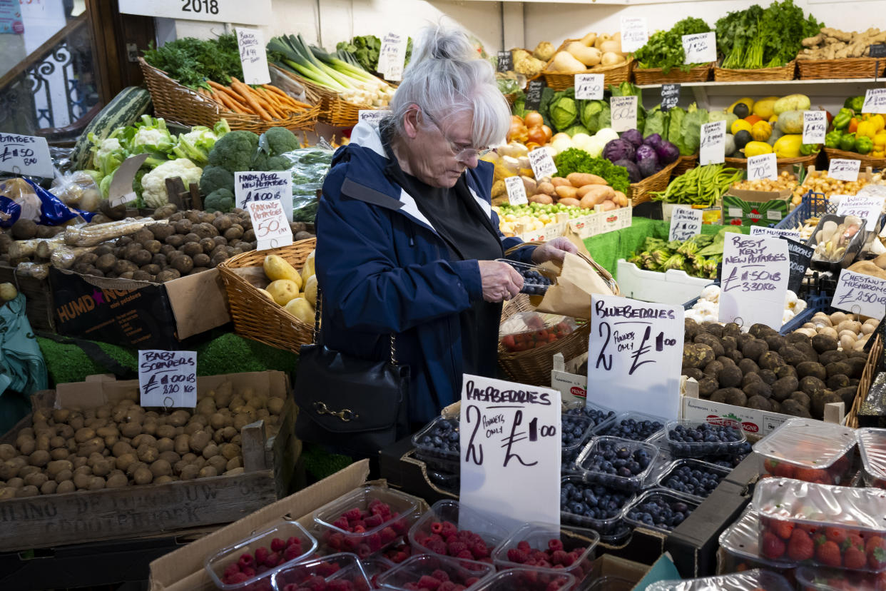 The FTSE 100 lost ground as soaring food prices drive UK inflation back to double-digits. Photo: Matthew Horwood/Getty