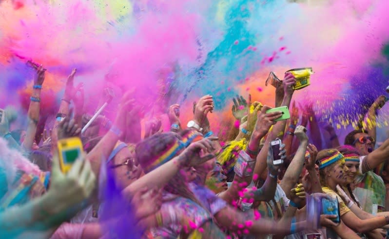 it was time for fun after the colour run at langley park. picture: simon santi/the west australian