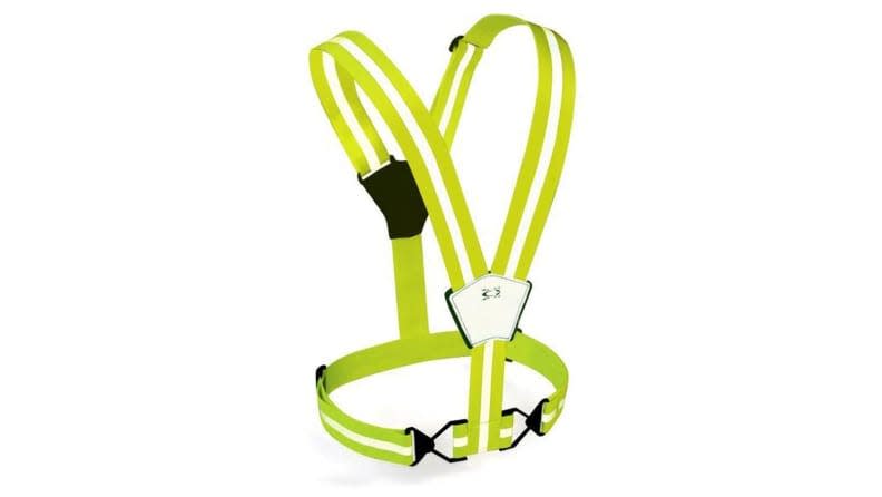 Stay safe on your run with the Amphipod Xinglet.