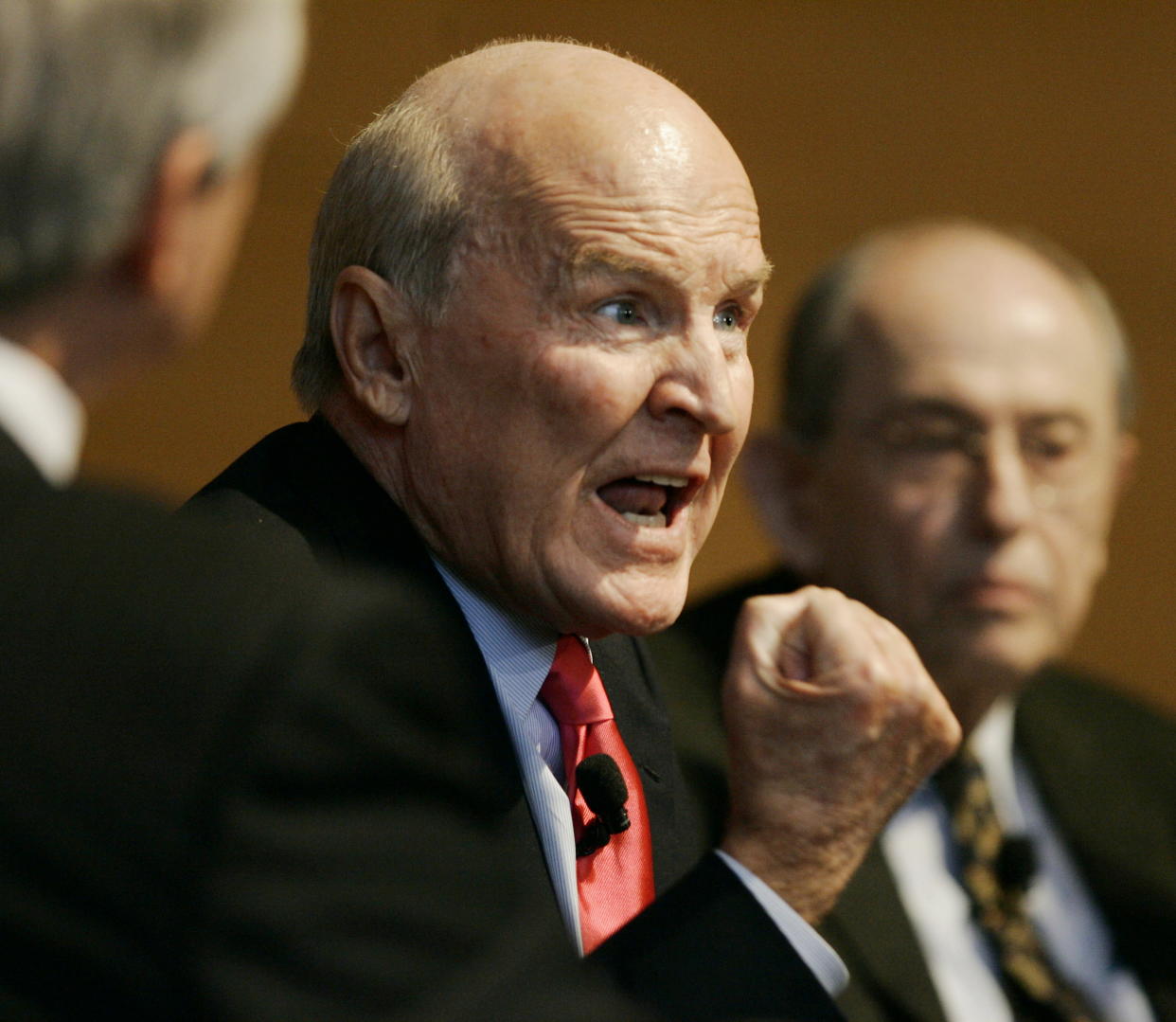 Retired CEO and Chairman of General Electric Jack Welch speaks to students at the Sloan School of Management at the Massachusetts Institute of Technology in Cambridge, Massachusetts April 12, 2005. Welch took questions from students and spoke about his new book 